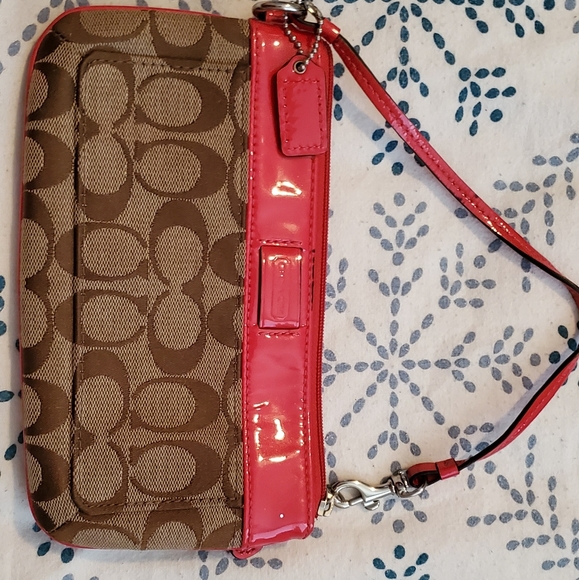 Coach - Picture 4 of 4